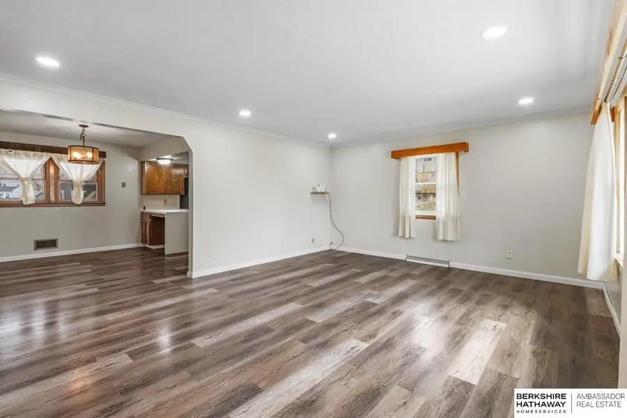 2408 Chandler Road E, Bellevue, NE 68005 - #3