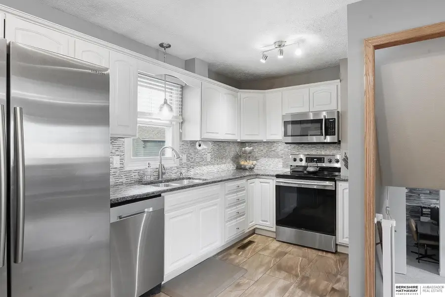 4830 Parkview Drive, Omaha, NE 68134 - #2