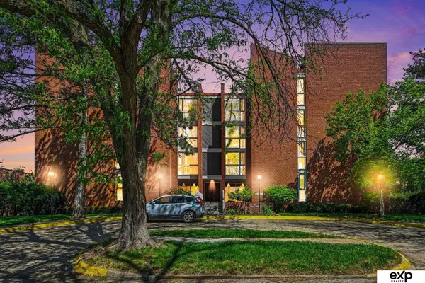 3702 Jackson Street #201, Omaha, NE 68105
