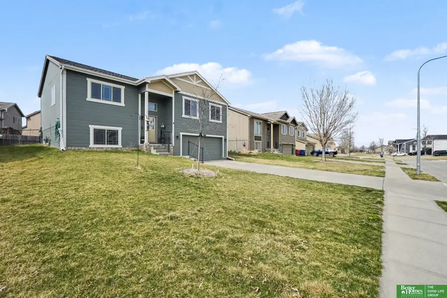 13806 S 44th Street, Bellevue, NE 68123 - #2