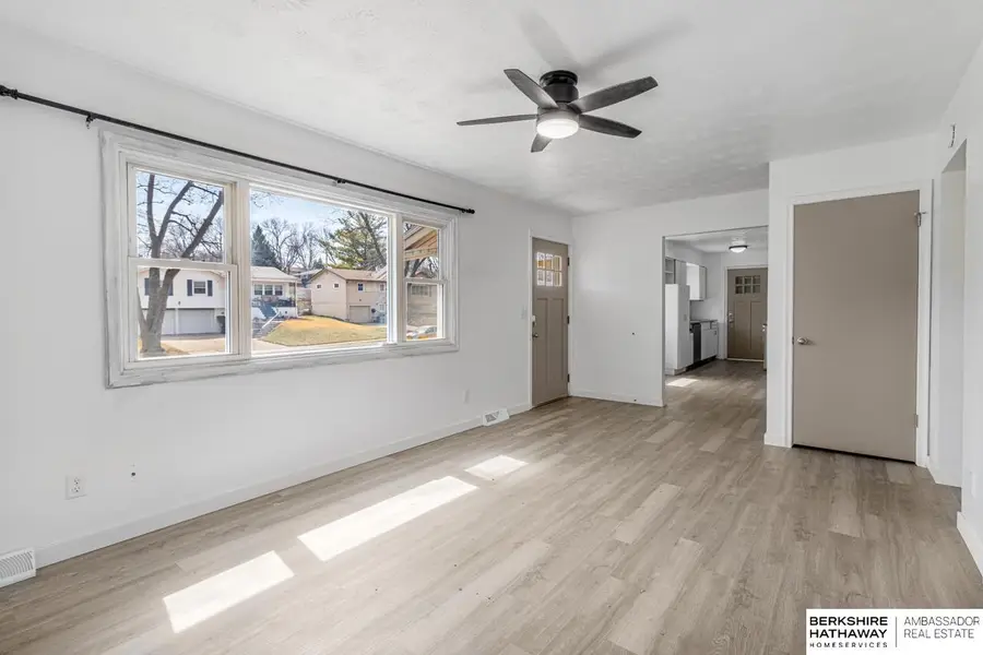 8724 Park View Boulevard, La Vista, NE 68128 - #3