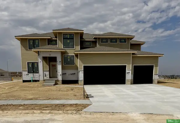 10662 S 102nd Avenue, Papillion, NE 68046