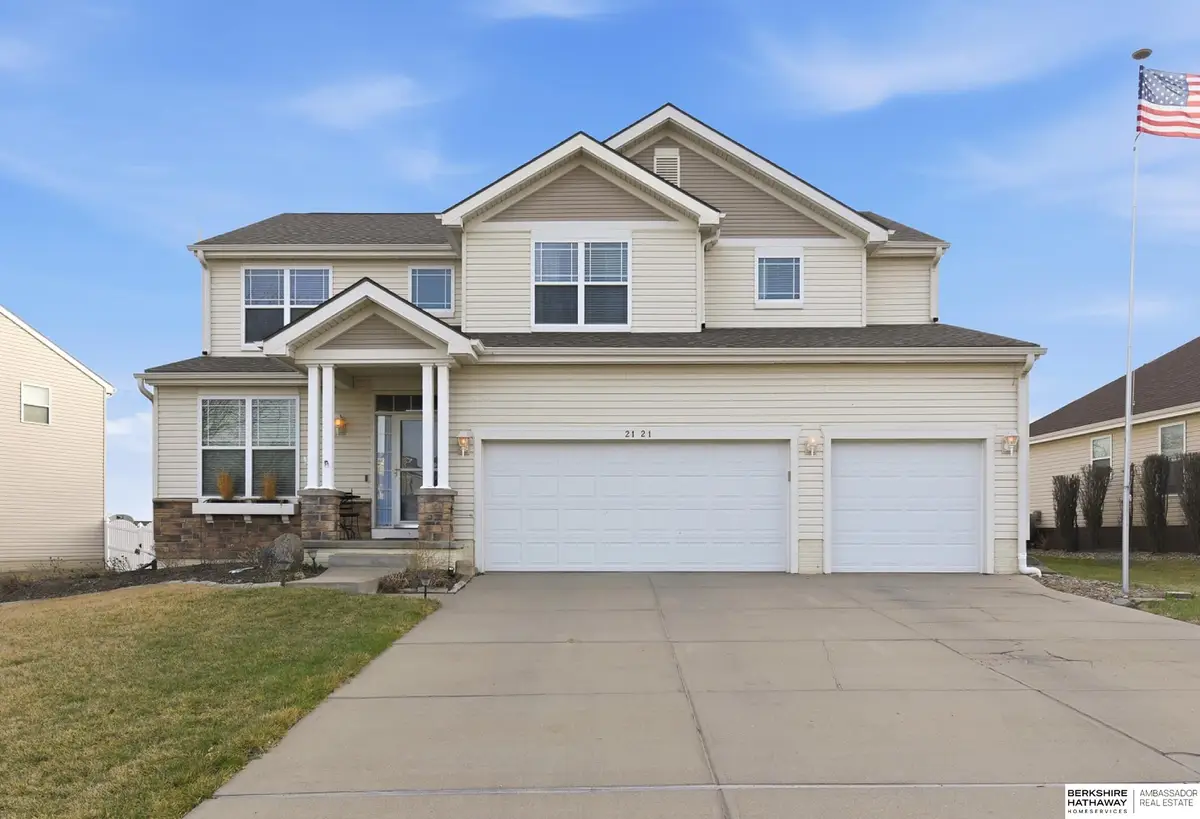 2121 Glacier Drive, Papillion, NE 68046 - #1