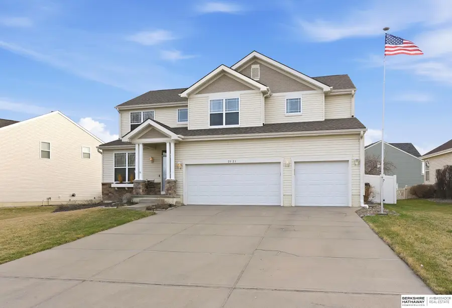 2121 Glacier Drive, Papillion, NE 68046 - #2