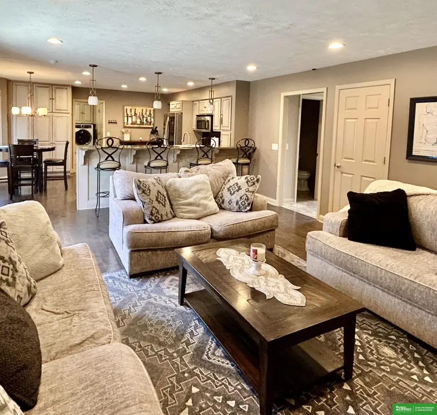 555 S 157th Avenue Circle, Omaha, NE 68118 - #3