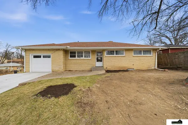 624 S 56 Street, Lincoln, NE 68510