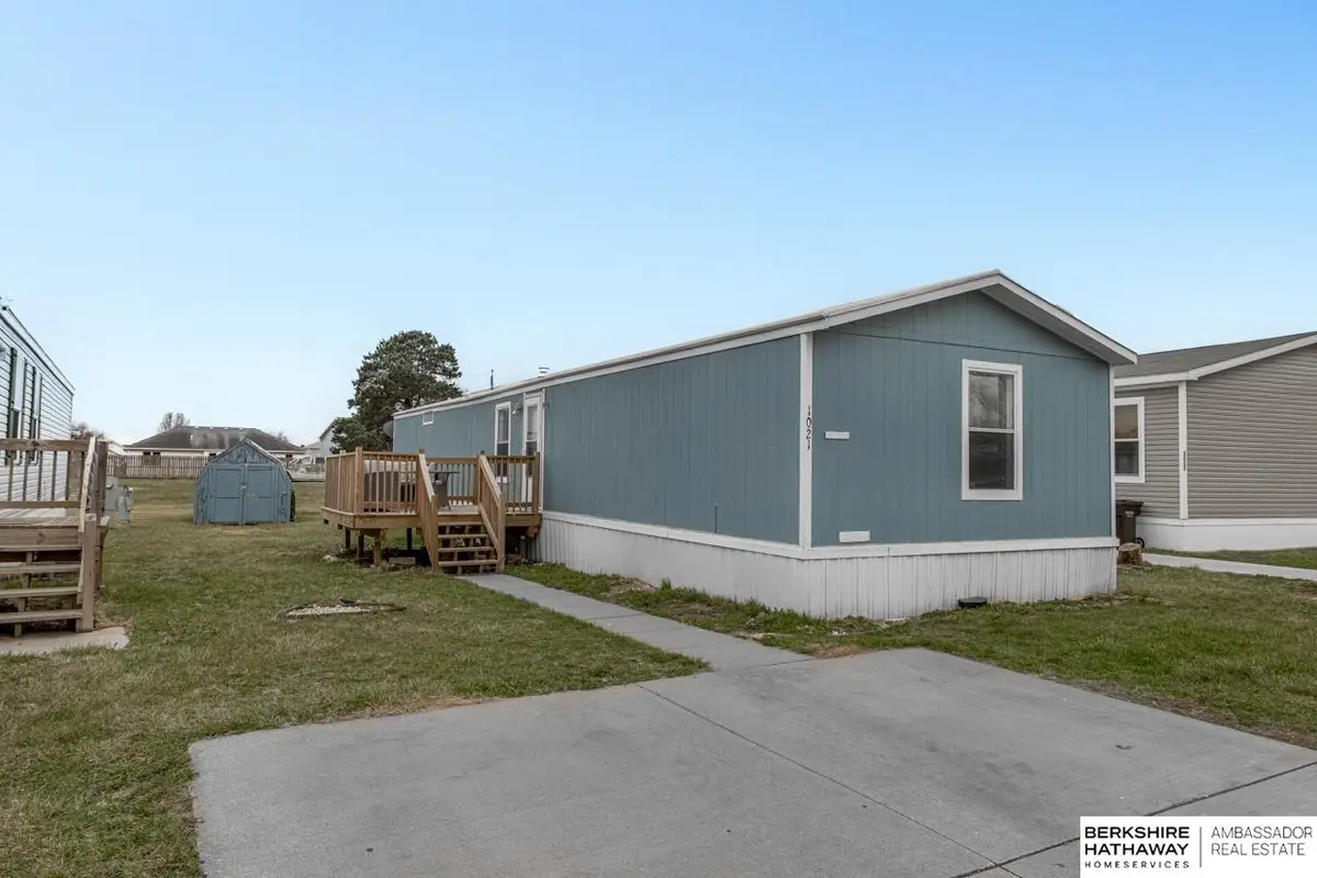 1021 Gordon Drive, Lincoln, NE 68522 - #1