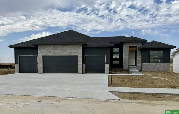 21416 Morning View Drive, Elkhorn, NE 68022