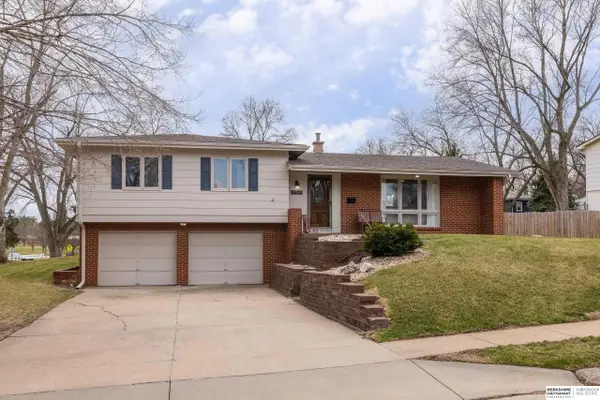 9605 Ruggles Street, Omaha, NE 68134