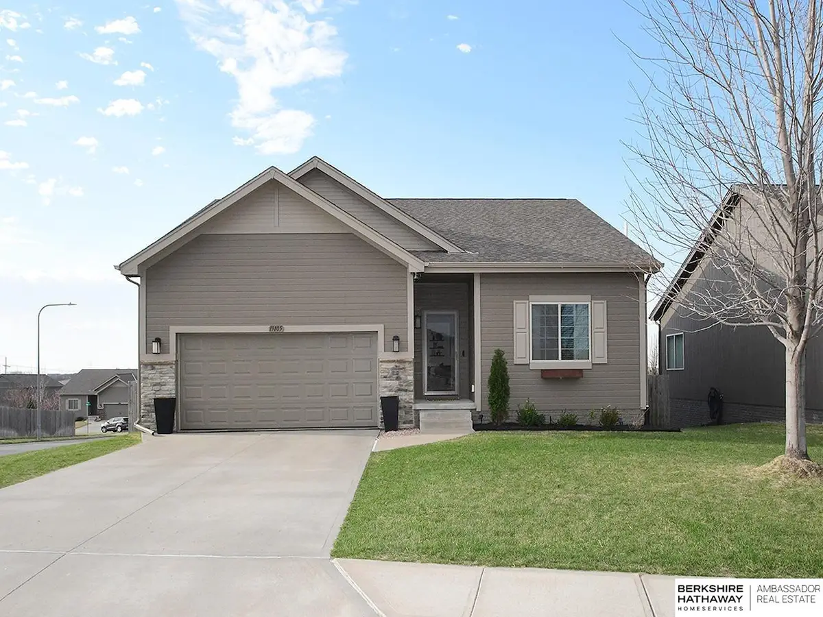 19105 Greenleaf Street, Omaha, NE 68136 - #1
