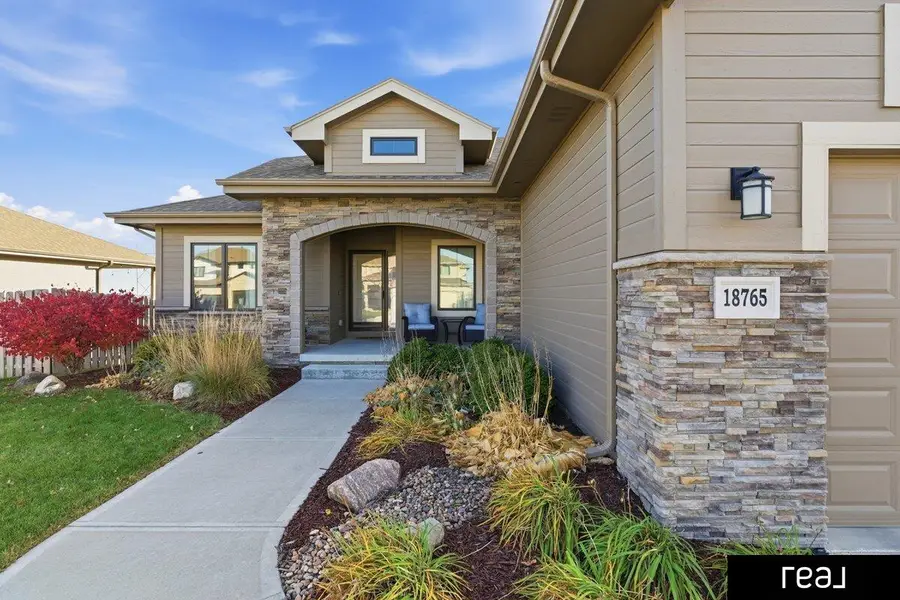 18765 Spaulding Street, Elkhorn, NE 68022 - #3