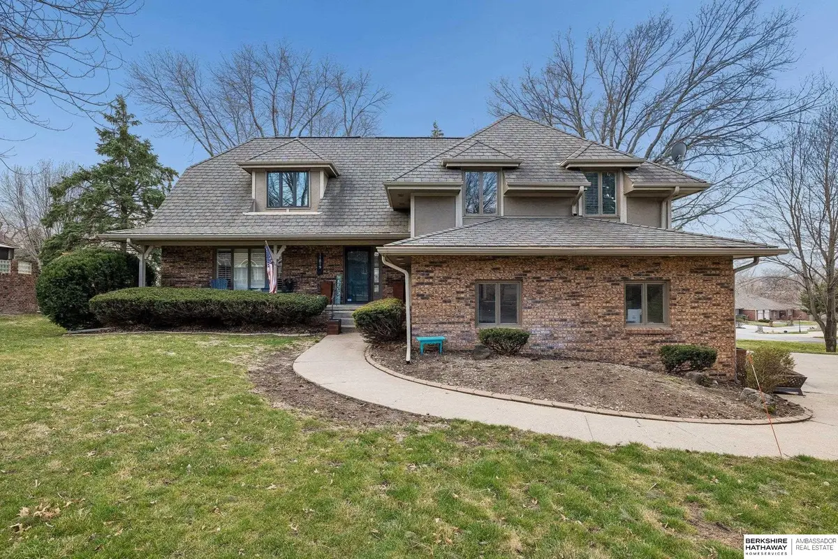 11819 Jefferson Plaza, Omaha, NE 68137 - #1