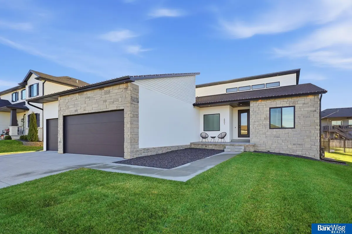 6801 Monarch Drive, Lincoln, NE 68516 - #1
