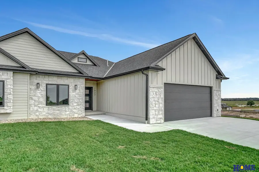 7922 S 42nd Street, Lincoln, NE 68516 - #3
