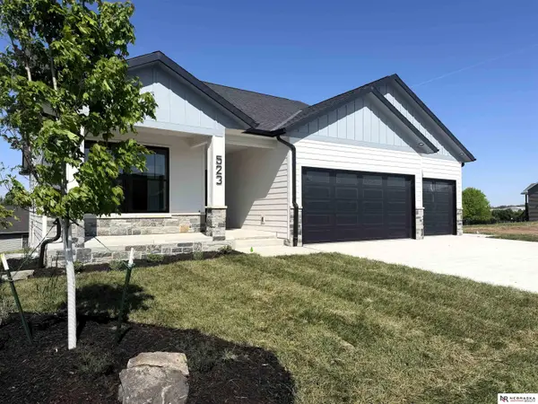 523 Woodsage Road, Seward, NE 68434