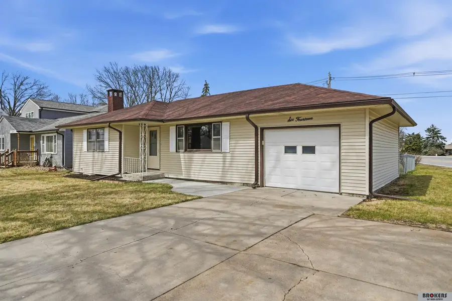 614 North Avenue, Seward, NE 68434 - #2