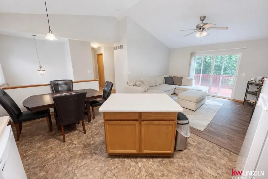 218 W Irving Street, Lincoln, NE 68521 - #2