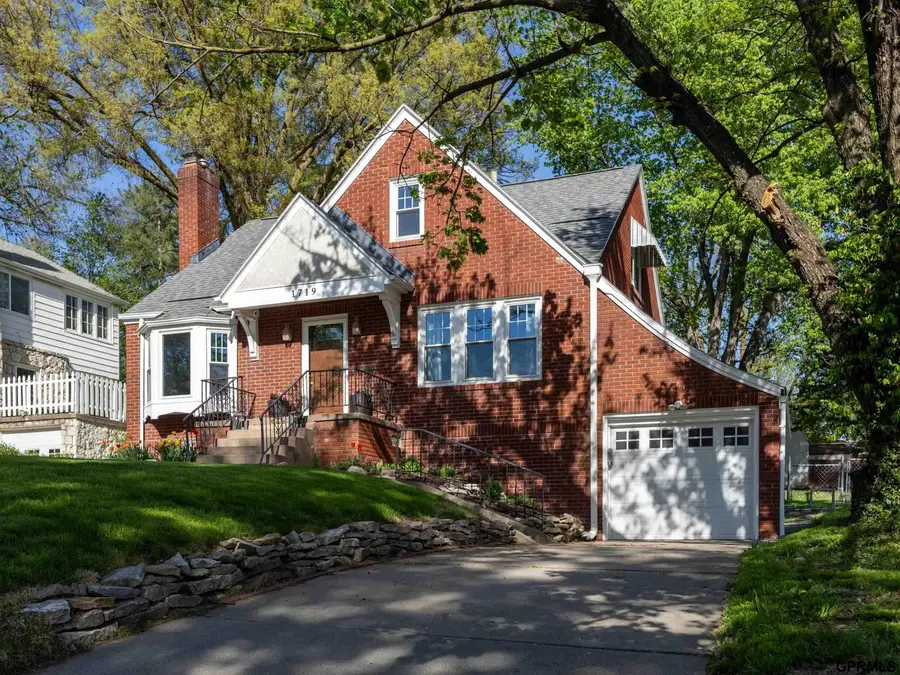 1719 N 54 Street, Omaha, NE 68104 - #2