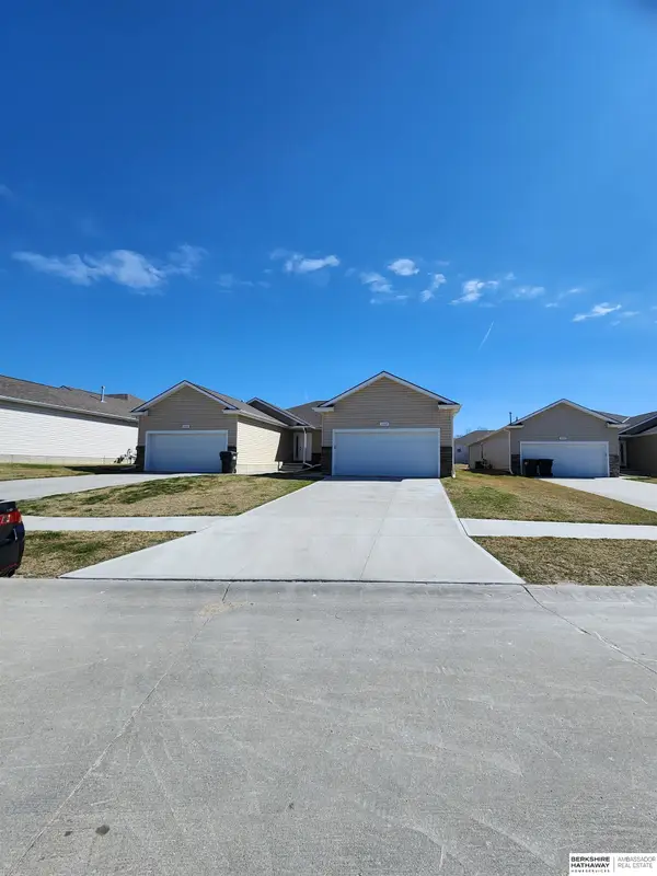 17069 Nicholas Street, Omaha, NE 68118