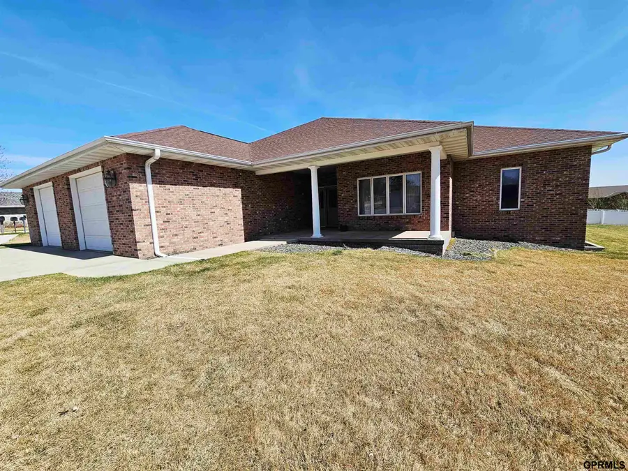 906 N Gray Avenue, Sutton, NE 68979 - #2