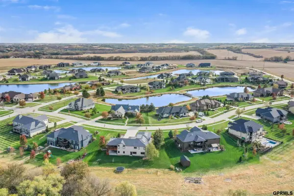 7611 SW Muskie Lane, Lincoln, NE 68523