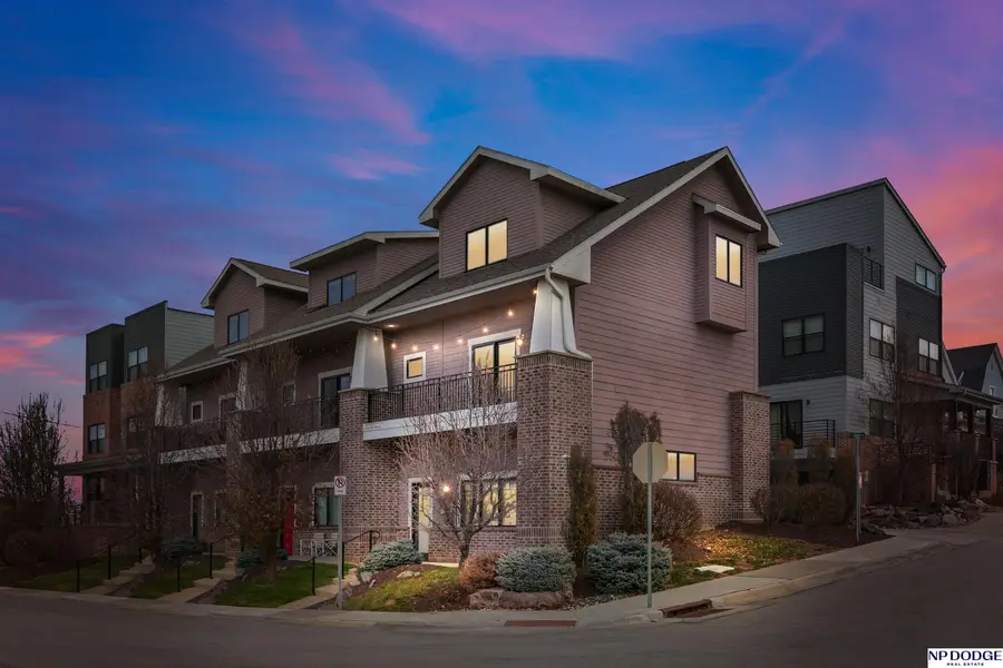 819 S 31 Street, Omaha, NE 68105 - #2