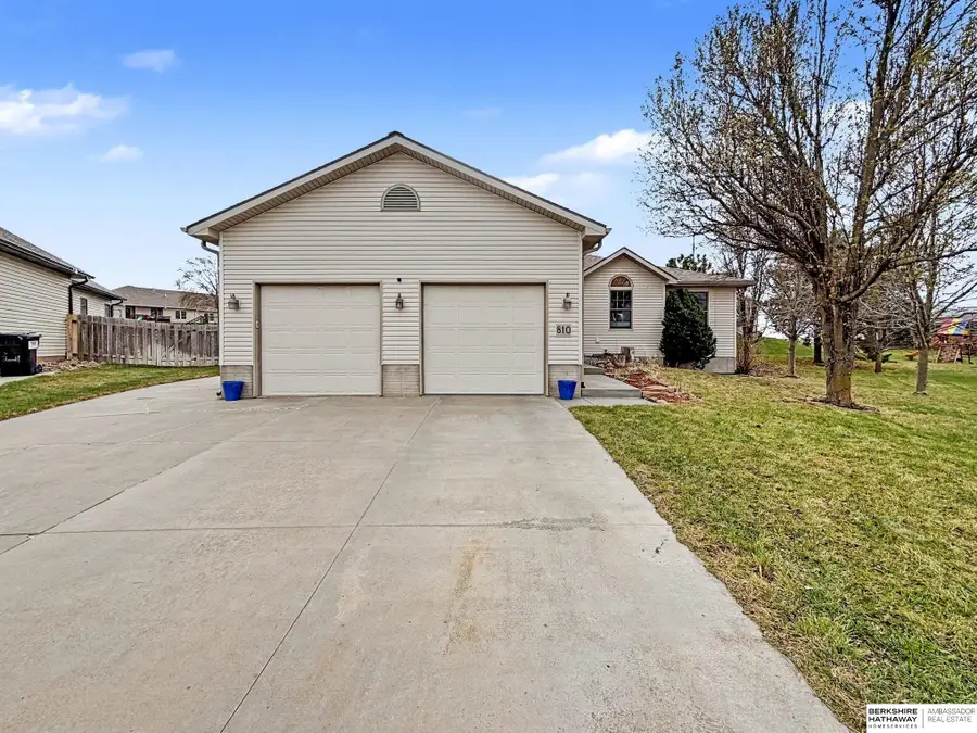 810 Goldenrod Circle, Hickman, NE 68372 - #2