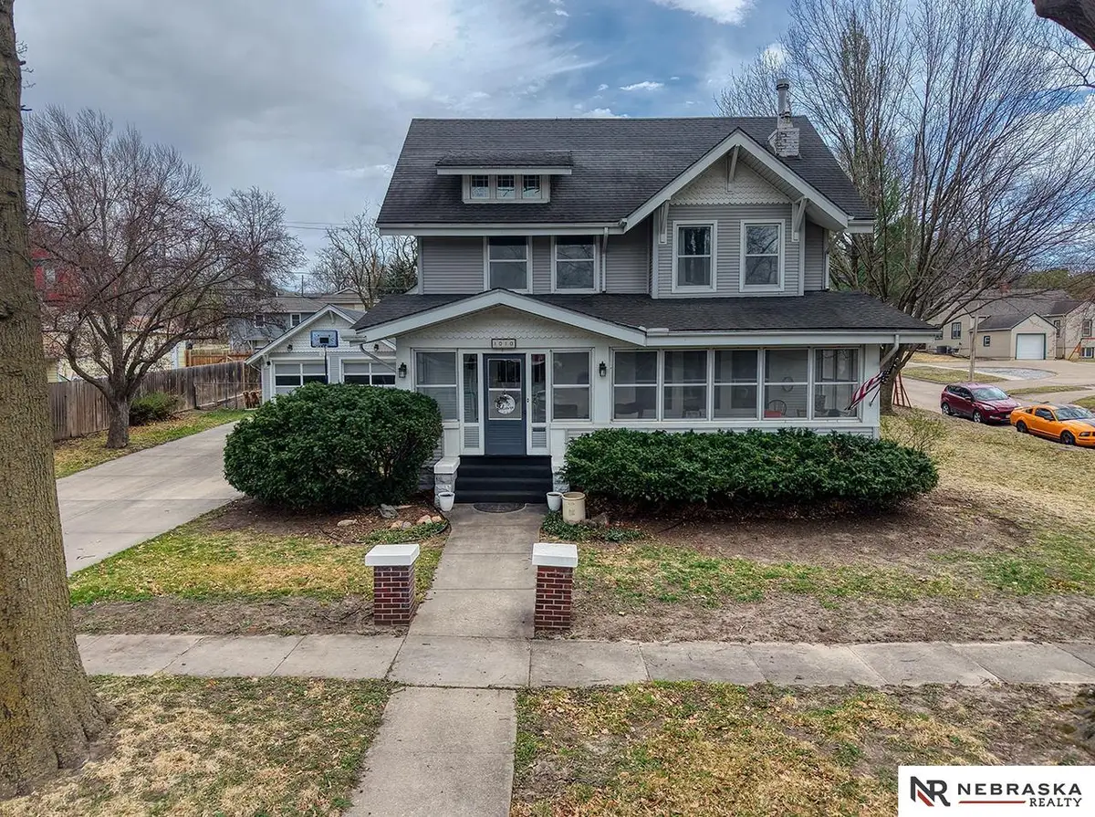 1010 Grove Avenue, Crete, NE 68333 - #1