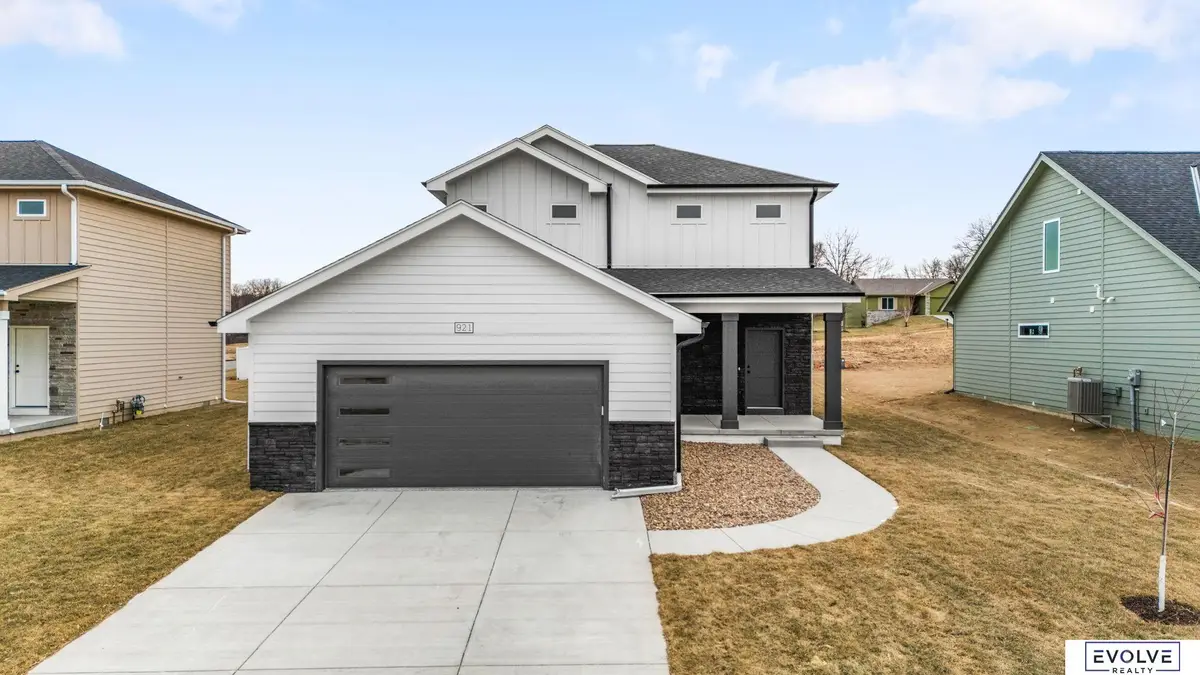 921 Arlene Circle, Papillion, NE 68046 - #1