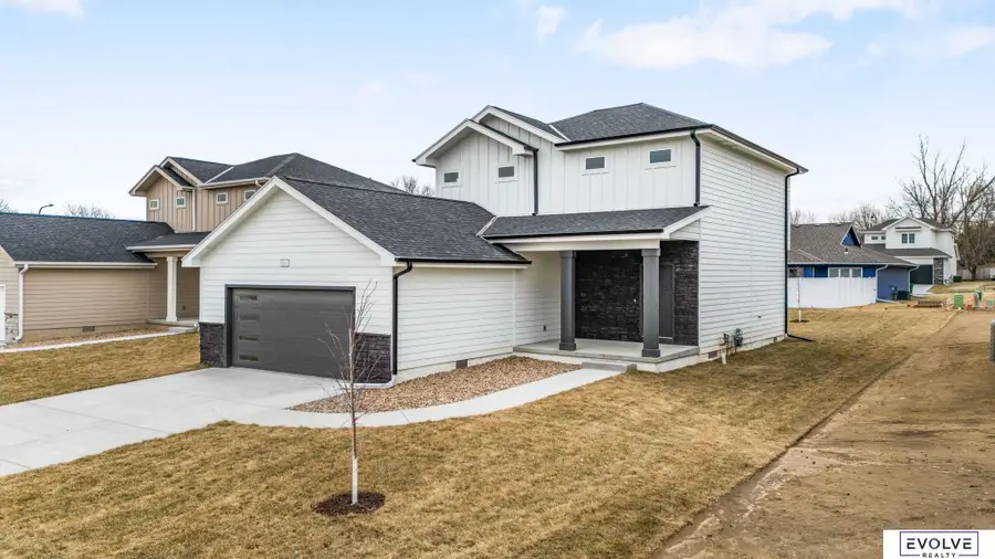 921 Arlene Circle, Papillion, NE 68046 - #3