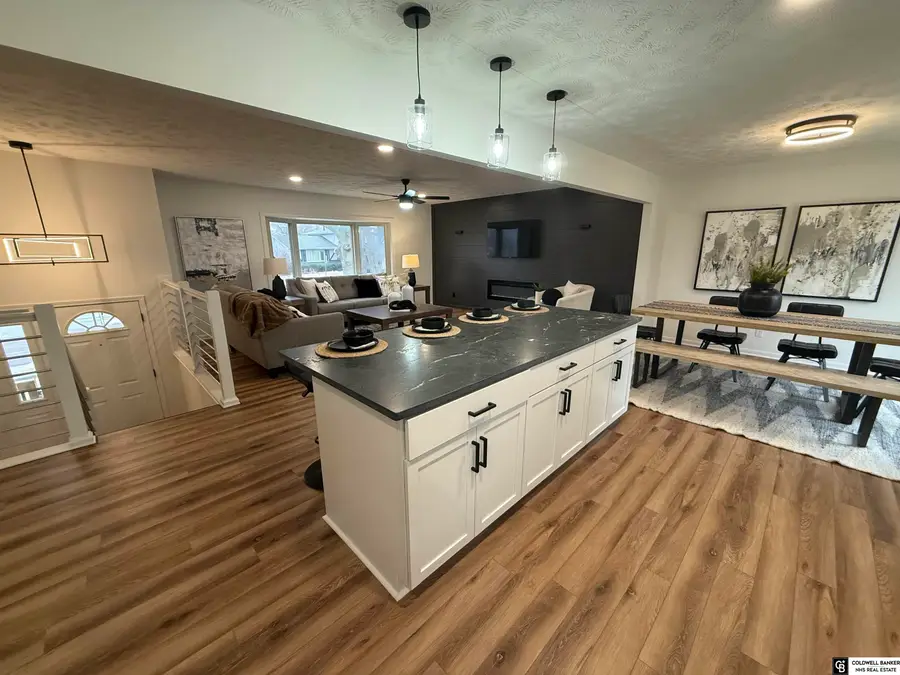 504 Shannon Road, Papillion, NE 68046 - #2