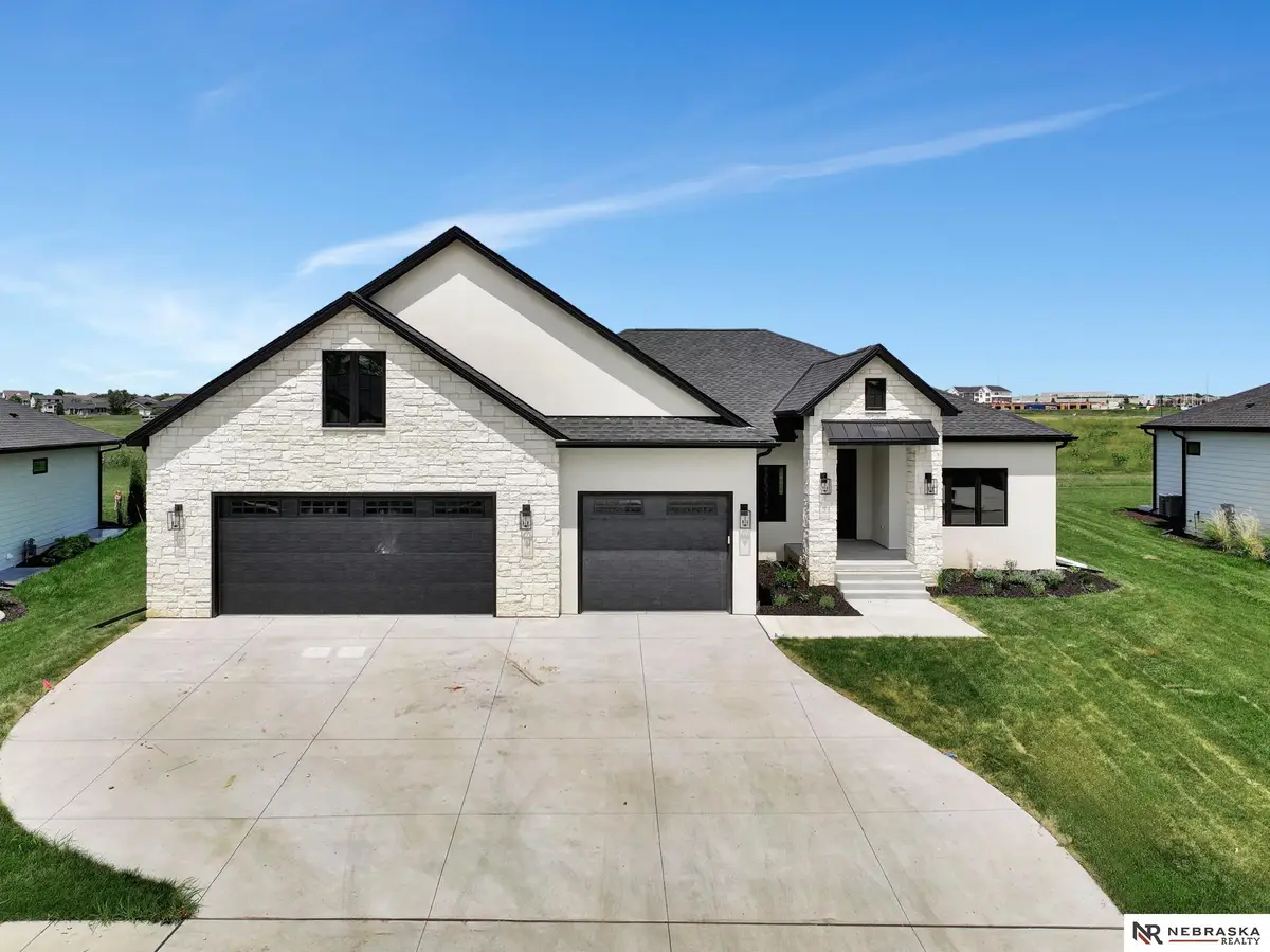 3600 Tree Line Drive, Lincoln, NE 68516 - #1