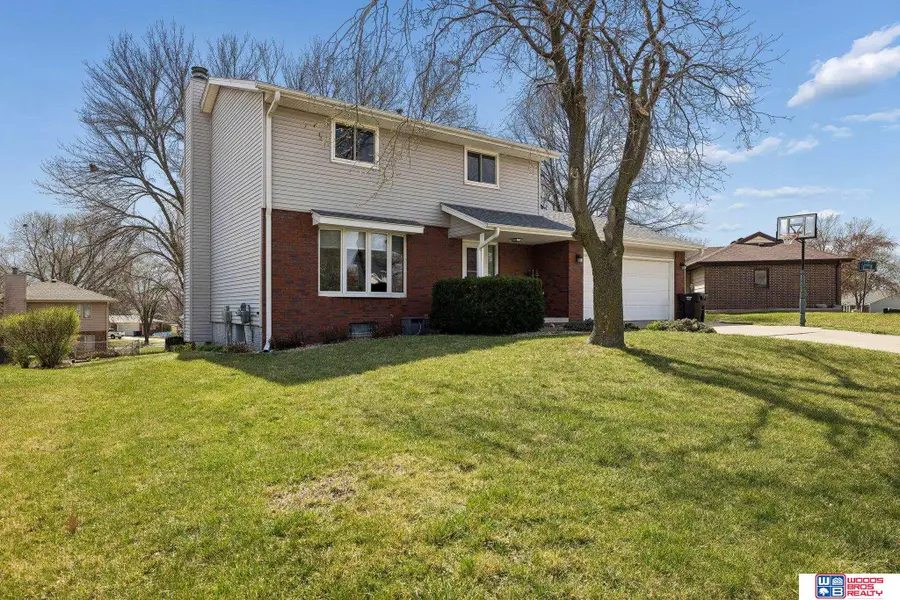 7811 Stockwell Street, Lincoln, NE 68506 - #2