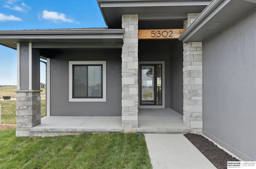 5302 S 200th Avenue, Omaha, NE 68135 - #2
