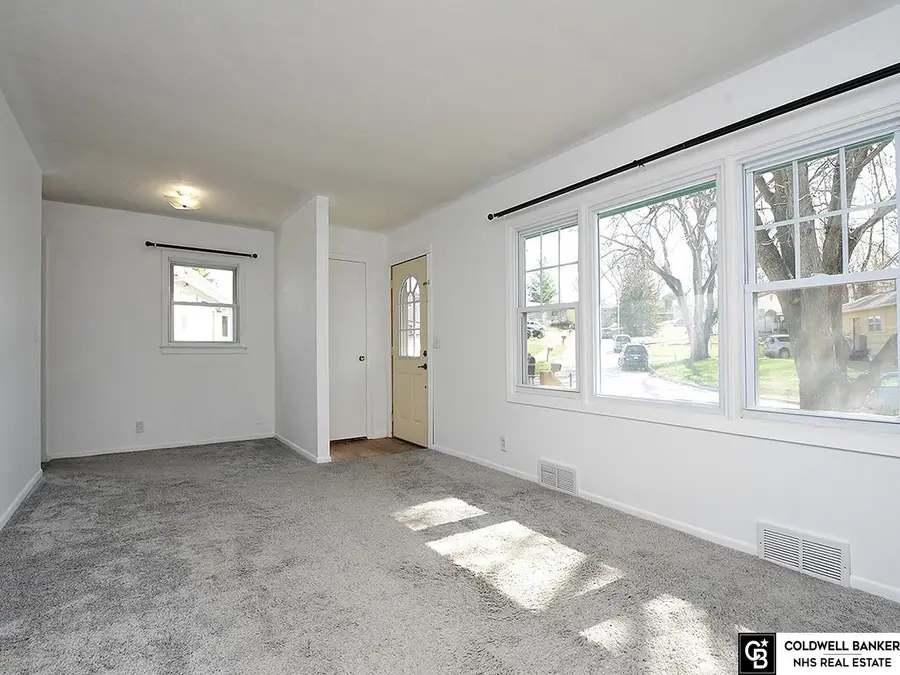 104 Leisure Lane, Bellevue, NE 68005 - #3