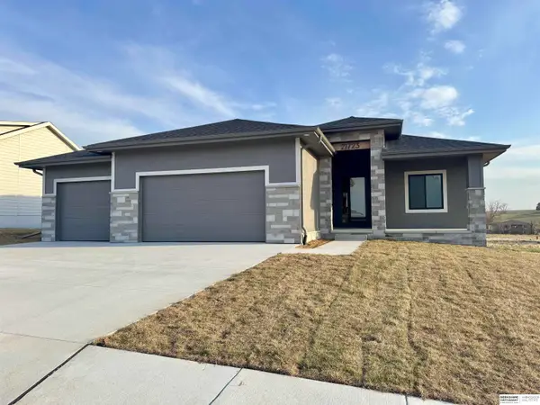 21723 Glenmore Drive, Gretna, NE 68028