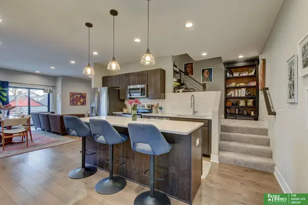 3111 Mayberry Plaza, Omaha, NE 68105