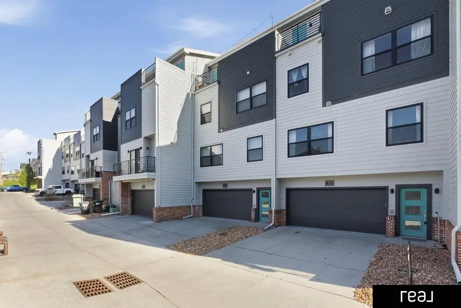 3117 Mayberry Plaza, Omaha, NE 68105 - #2