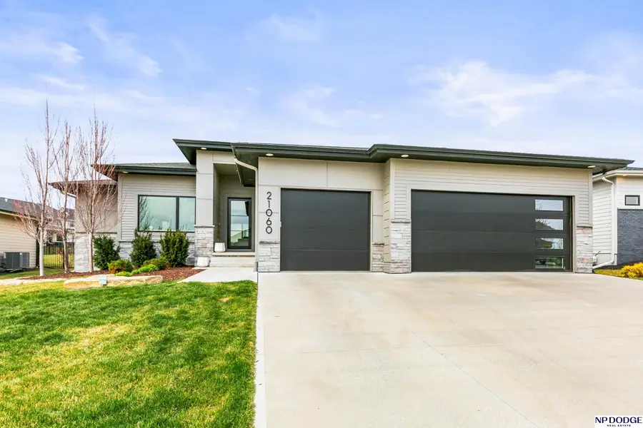 21060 Joseph Street, Elkhorn, NE 68022 - #3