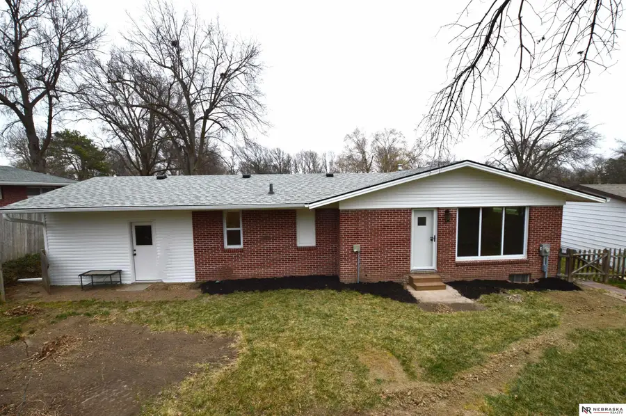 5815 J Street, Lincoln, NE 68510 - #3