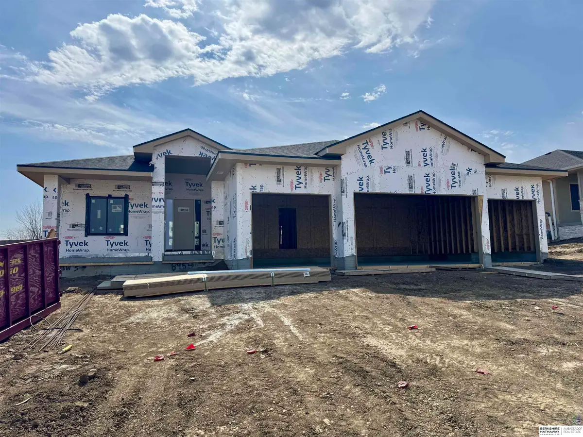 8954 Von Street, Papillion, NE 68046 - #1
