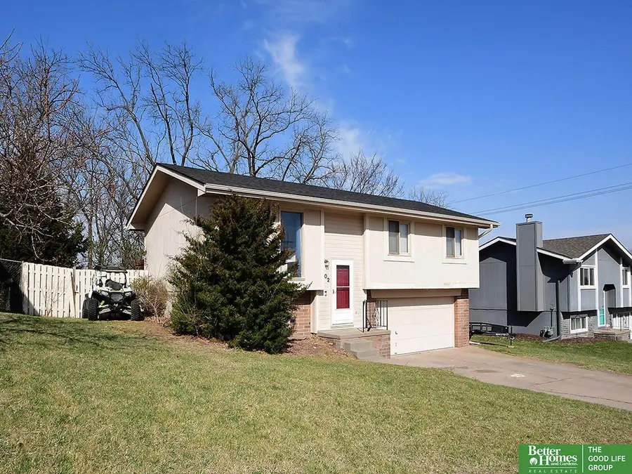 302 Fort Street, Papillion, NE 68146 - #2