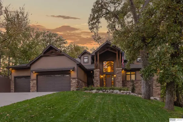 5702 S 238th Street, Elkhorn, NE 68022