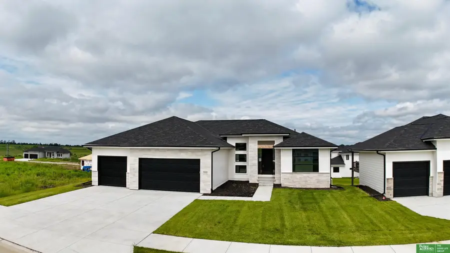 5430 N 212 Avenue, Elkhorn, NE 68022 - #2