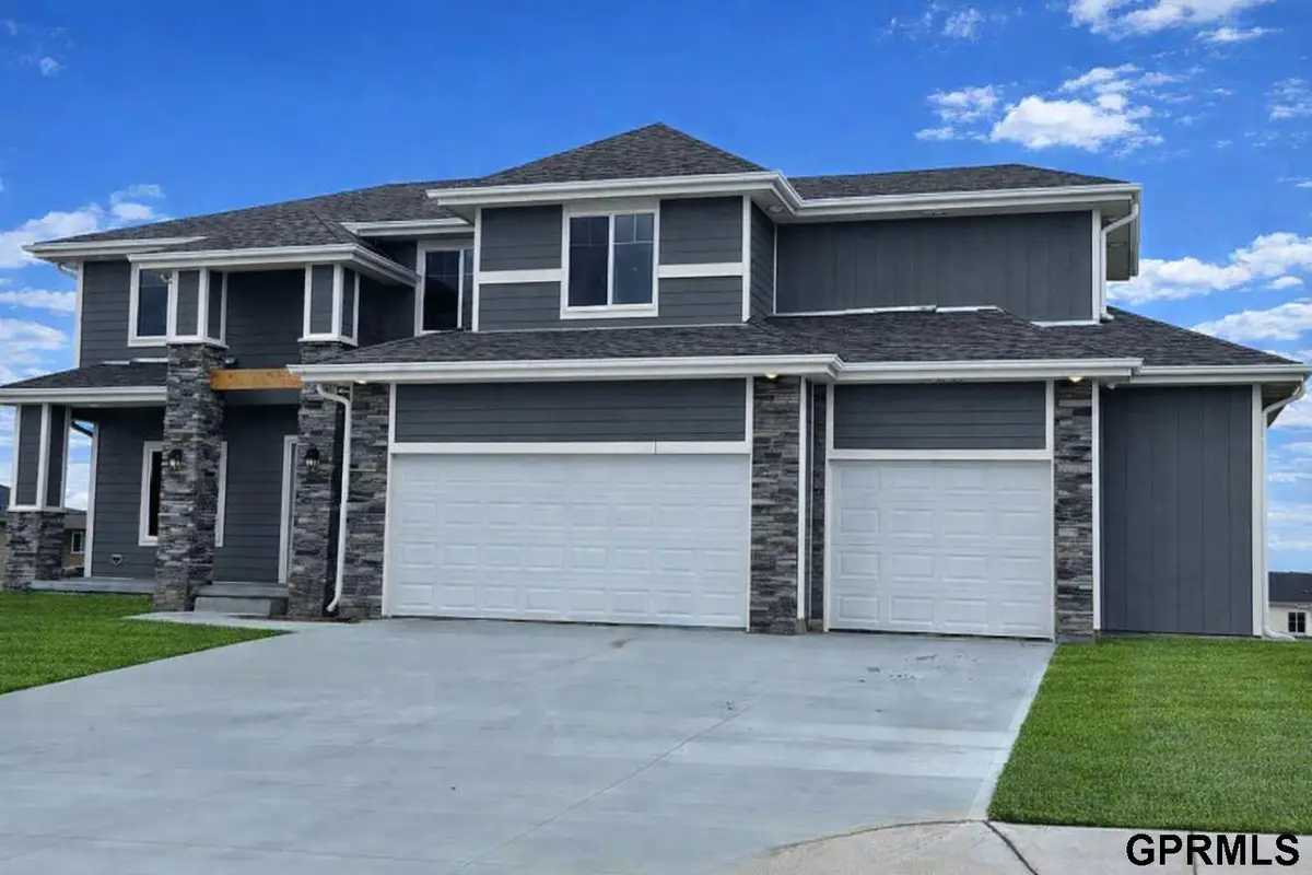 5401 N 191 Street, Elkhorn, NE 68022 - #1