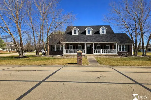 435 N 17th Street, Geneva, NE 68361