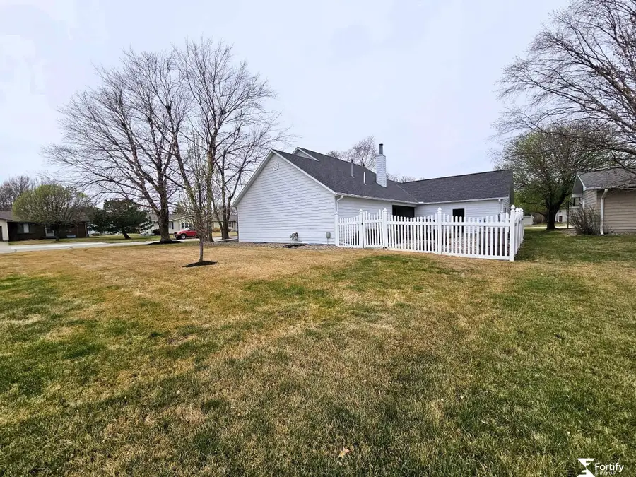 435 N 17th Street, Geneva, NE 68361 - #2