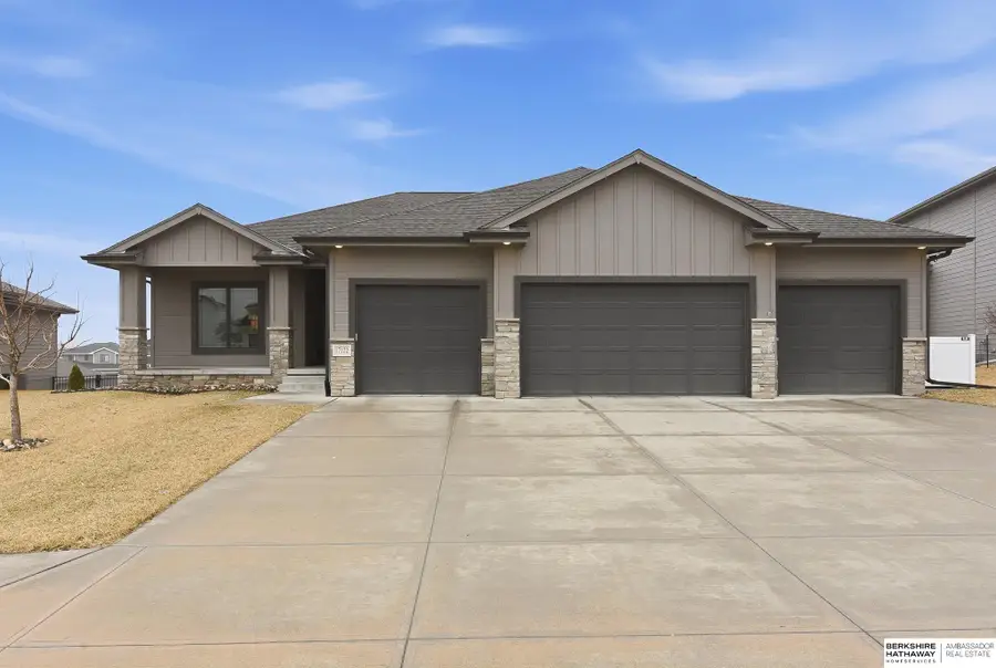 17122 Potter Street, Bennington, NE 68007 - #2
