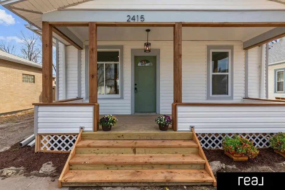 2415 Avenue F, Council Bluffs, IA 51501 - #1