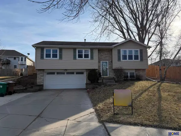 5241 S Bennington Place, Lincoln, NE 68516